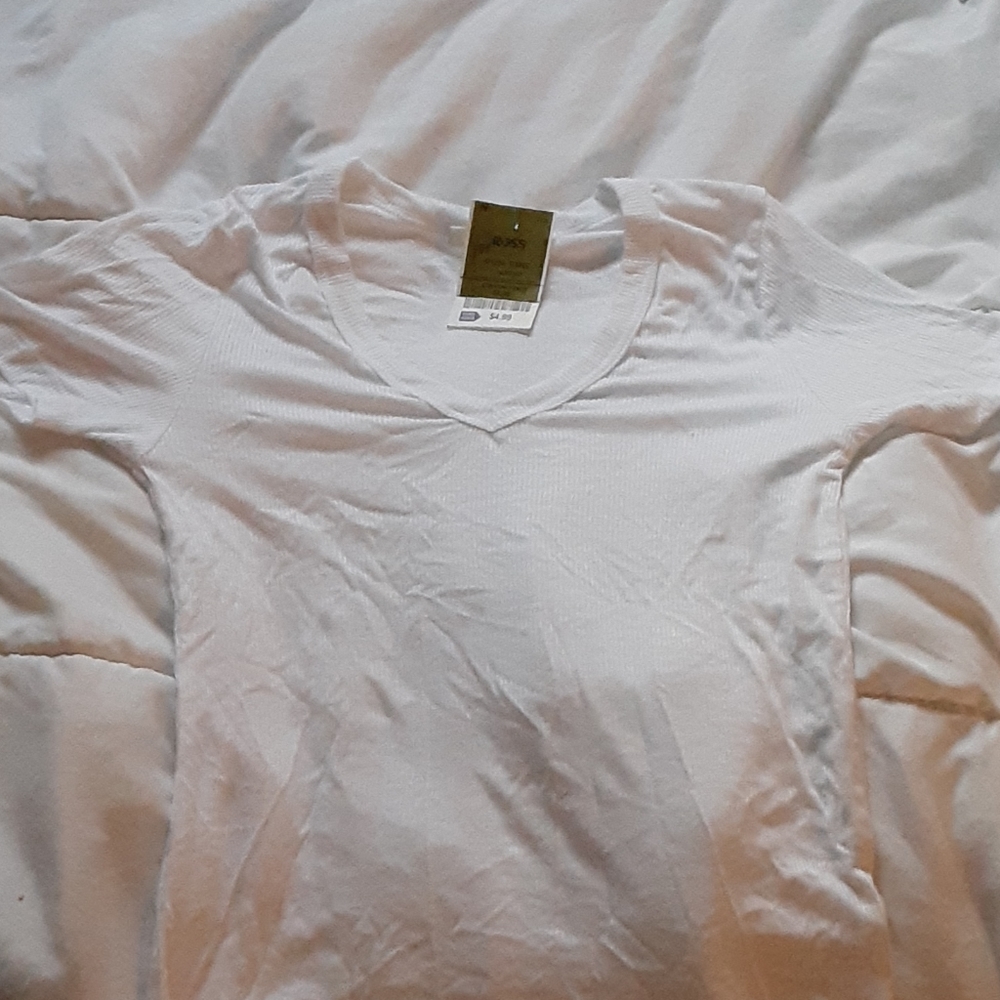 White T - Picture 2 of 4